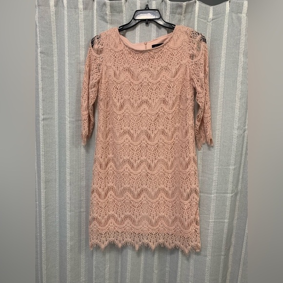 RN Studio by RonniNicole Pink‎ Peach Lace Dress Size 6 - Picture 1 of 11